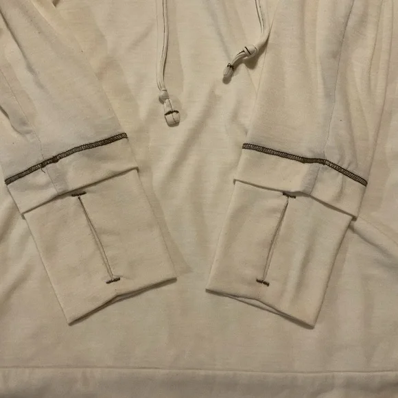 The North Face Women’s Henley Pullover Hoodie Ivory - Picture 8 of 12